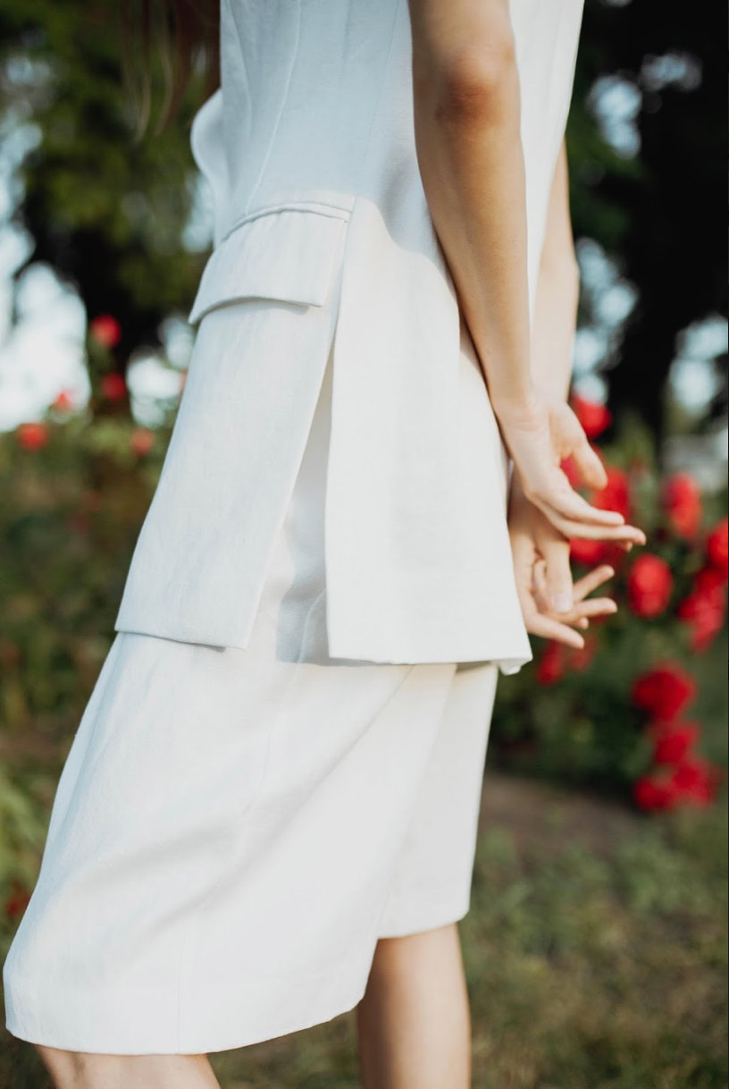 White hemp sleeveless blazer